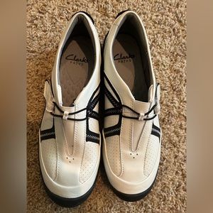 Clarks Provo tennis shoes size 9 in women’s